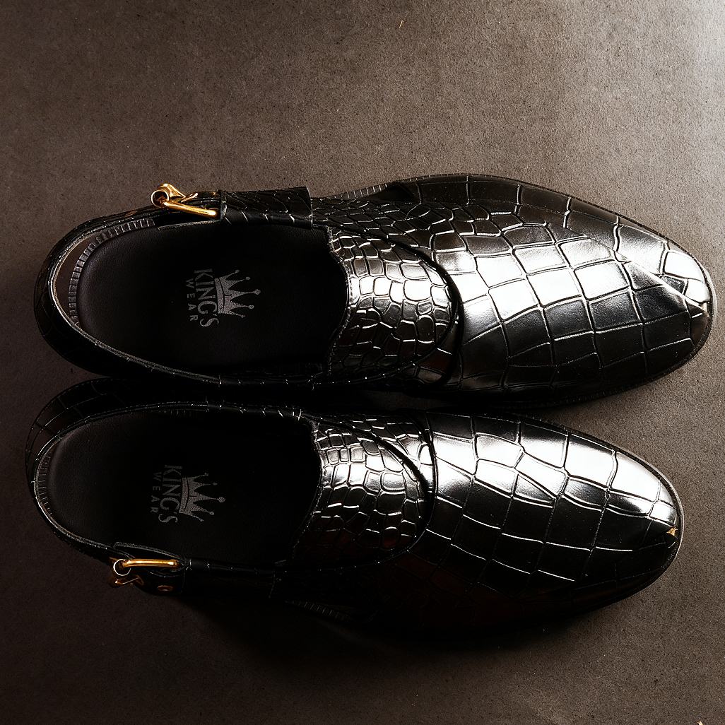 BLACK VIPER – Croc-Embossed Peshawari Chappal