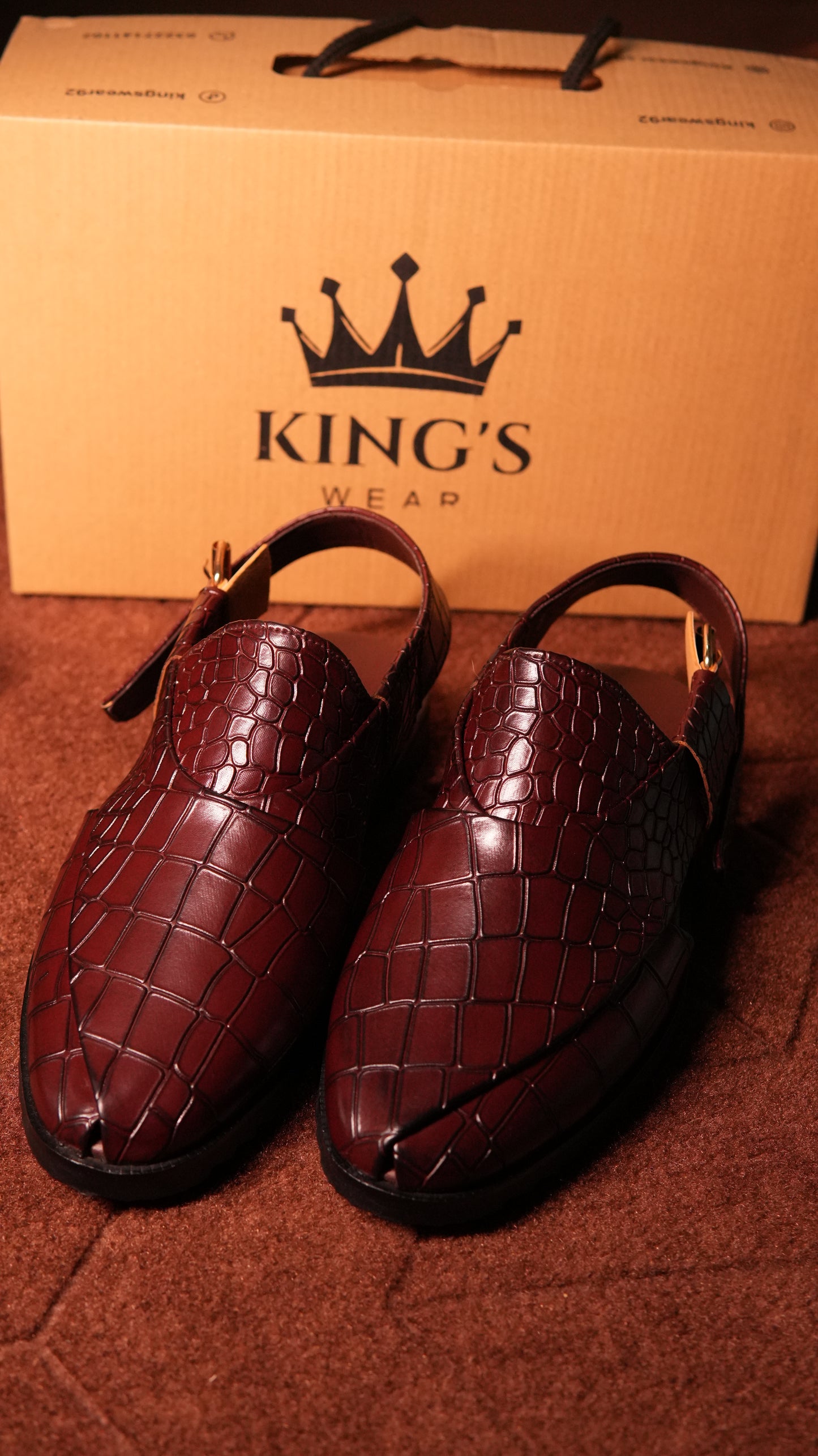 BROWN VIPER – Croc-Embossed Peshawari Chappal