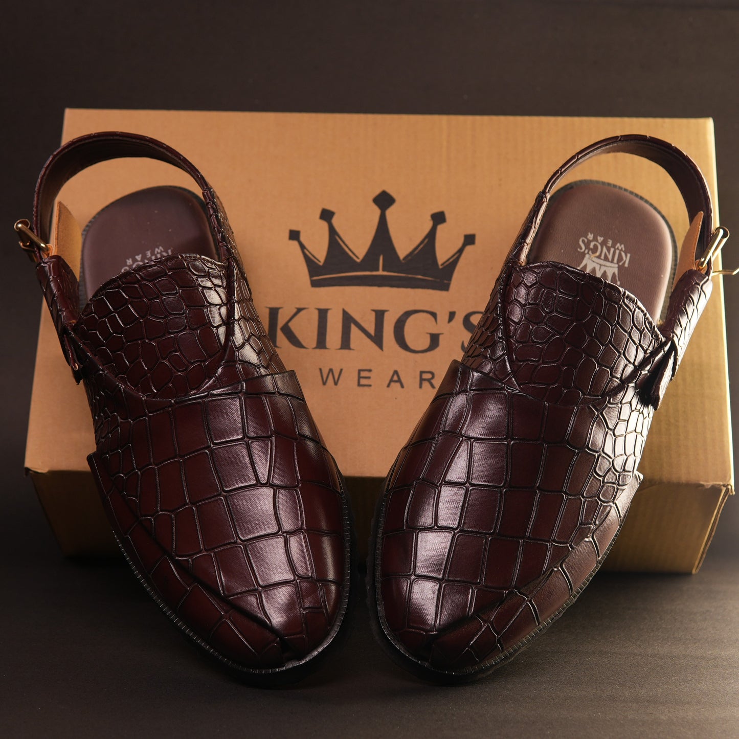 BROWN VIPER – Croc-Embossed Peshawari Chappal